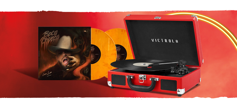 Carin León album and Victoria record player
